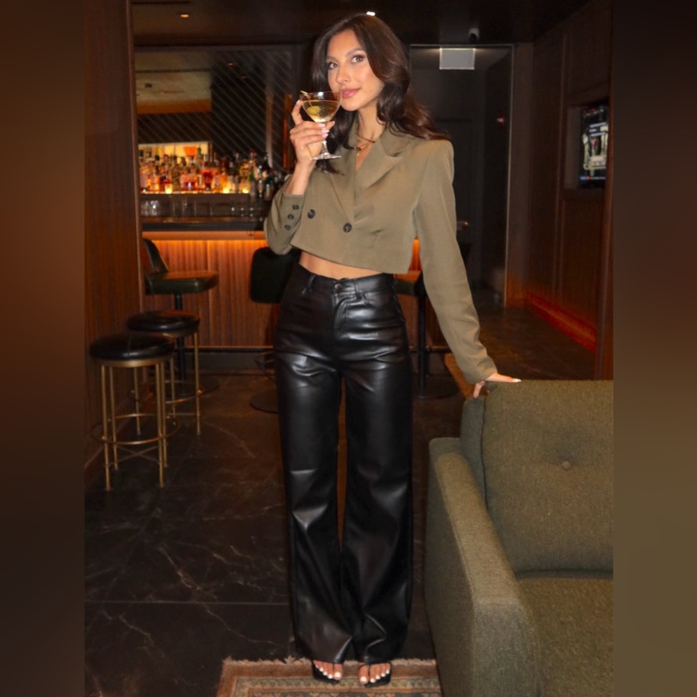 Vestique Black Perfect Leather Flare Pants - Size 5 (Waist 26)
